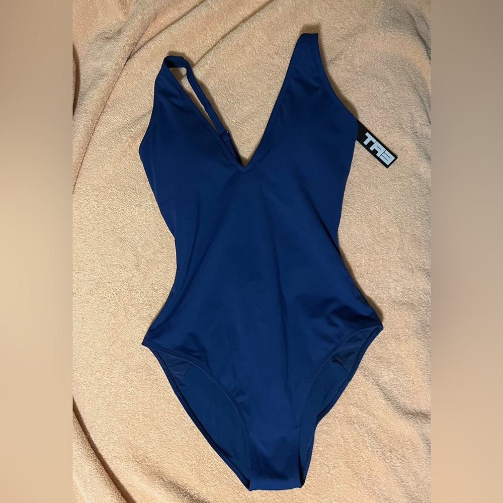 NWT TA3 Plungey Swimsuit